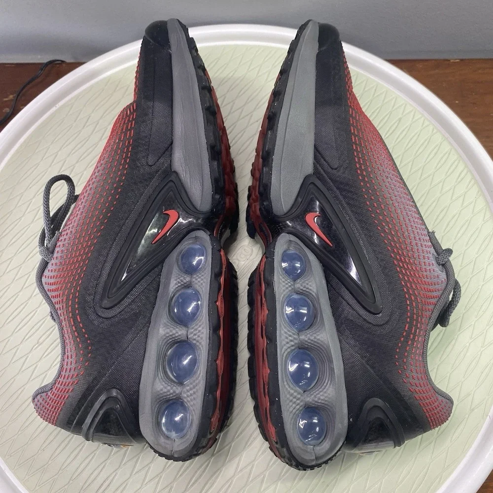 Nike Air Max‎ DN Men's Grey University Shoe Black/Red Running Sneakers Sz.10 EUC